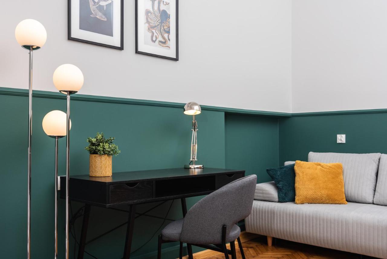 Classy Old Town Apartment - By Upstairs Cracovia Esterno foto